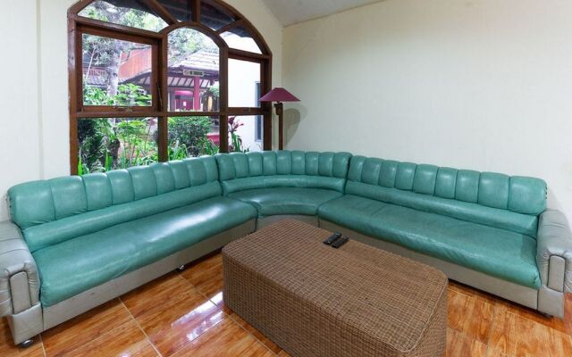 RedDoorz Hostel @ Dago 2