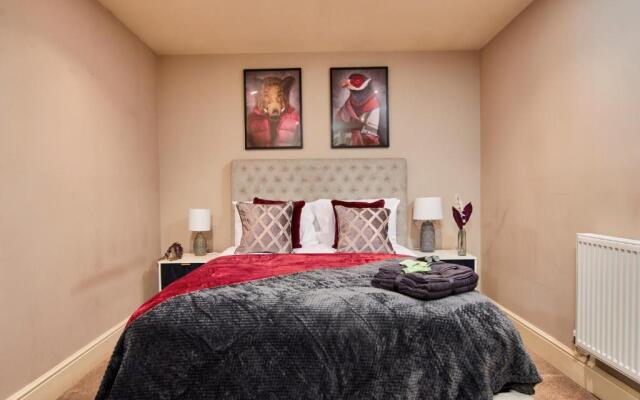 Stunning Central Gems of Harrogate - Sleeps 18!