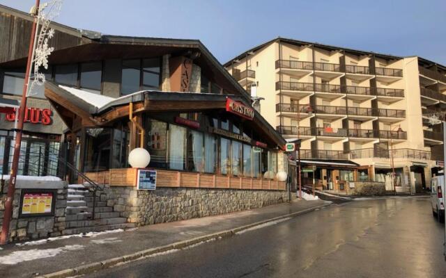 apt cosy, 4 pers, plein centre ville, parking offert