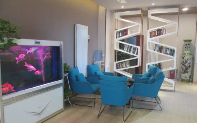 Home Huayi Hotel (Liaocheng Gaotang Yizhong)