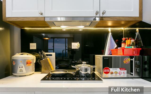 Henry Studio Luxury 2BR SWPool 17th