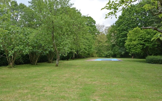 Quaint Villa in Chalabre with Swimming Pool