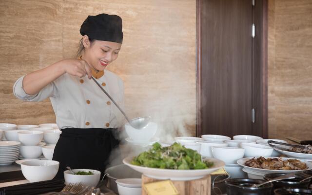 HAIAN Beach Hotel & Spa