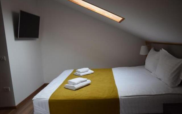 Отель Crema Residence