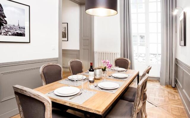 Luxury 2 Bedrooms Le Marais I by Livinparis