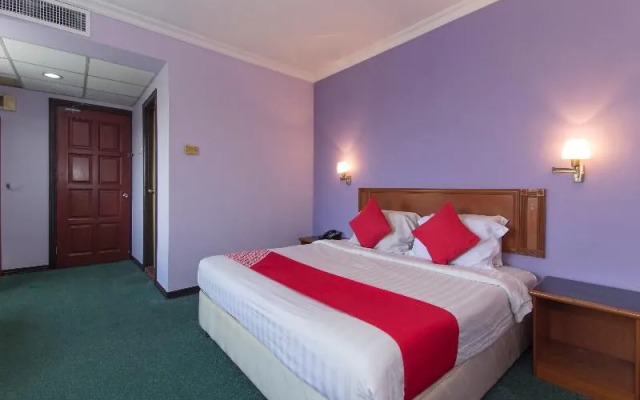 OYO 472 Comfort Hotel 1