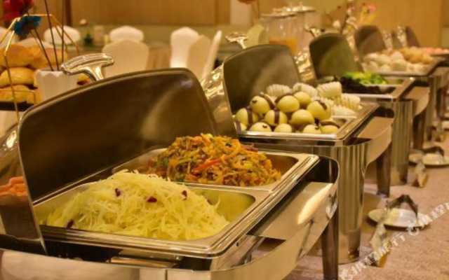 RoEasy Exquisite Hotel