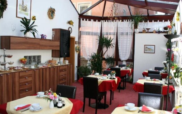 Hotel-Pension Am Kirschberg