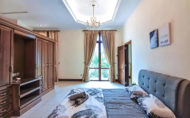 A Spacious & Cozy 5BR Unit in Ampang FREE Parking