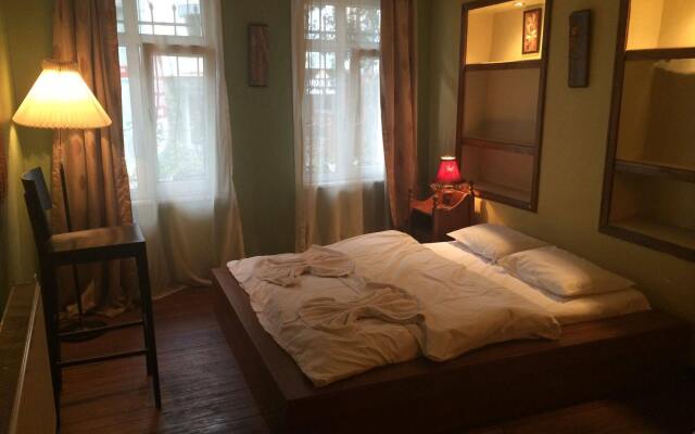 Cheers Hostel