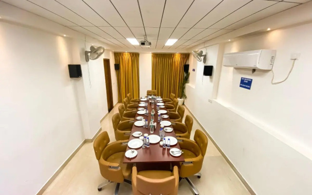 Sky Suites Huda City Center
