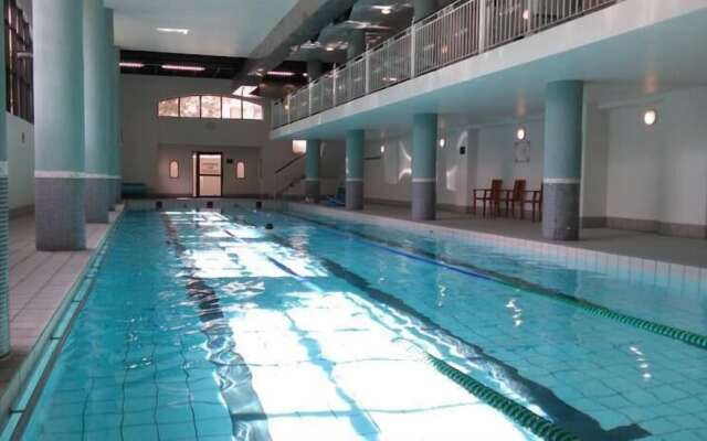 Luxurious Apartment in Century City