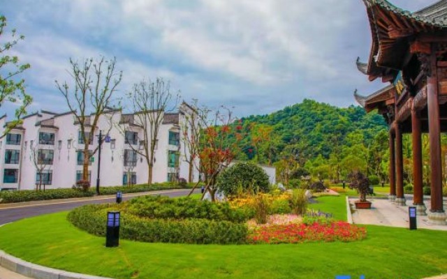 Wuyuan Yuehuitang – Outside – Shangrao