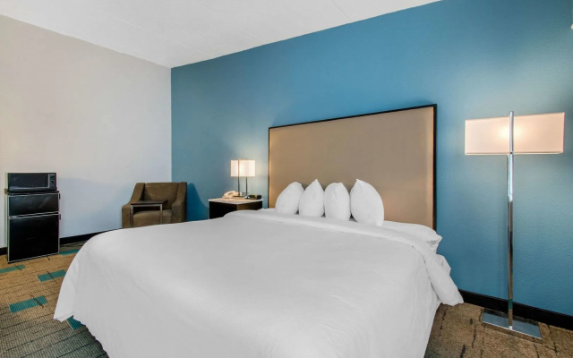 Hawthorn Extended Stay by Wyndham Chambersburg
