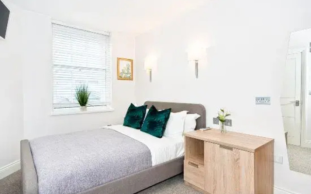 Eldon Chambers Pod 4 by City Living London