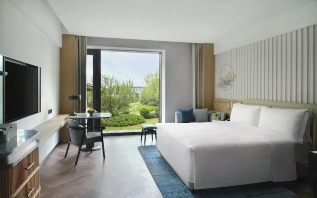 Intercontinental Xiangyang by IHG