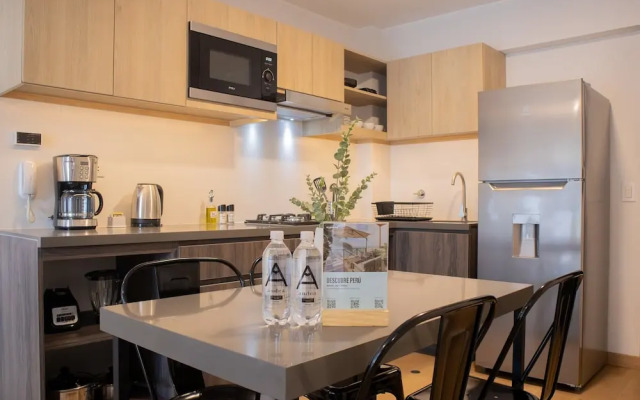 w Elegant 2BR w/ Great Balcony in Miraflores