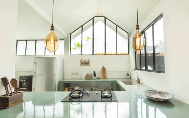 2 BR Modern Art Loft Canggu