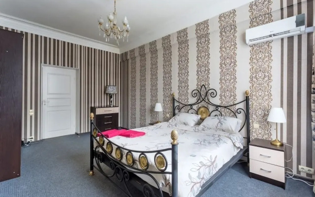 Apartment on Smolenskiy bulevard 3