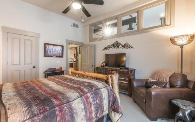 708 Main St Unit 4