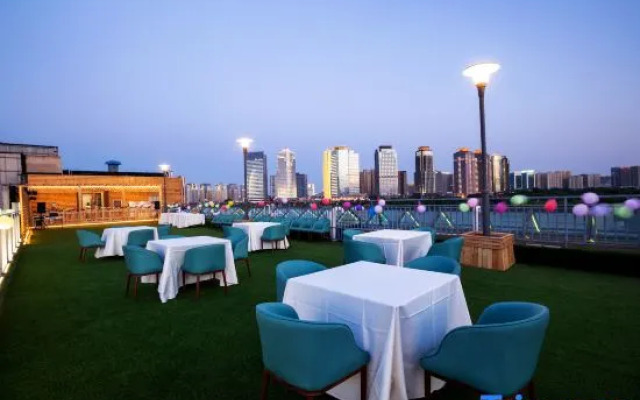 Yawen Hotel (Henan CBD Xidigang)