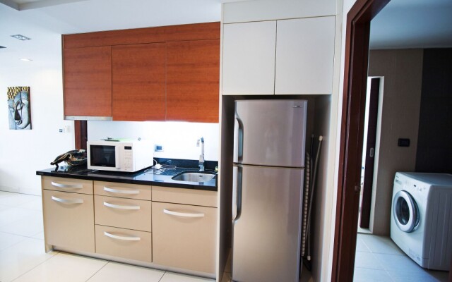 Hyde Park Residence by Pattaya Sunny Rentals