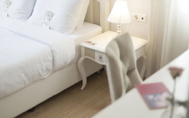Gatto Perso Luxury Studio Apartments