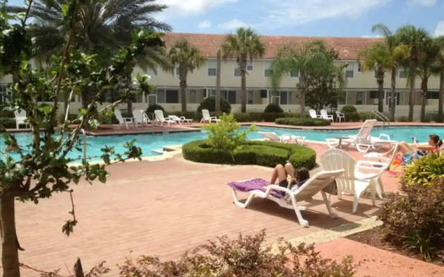 Lake View Townhome Near Disney