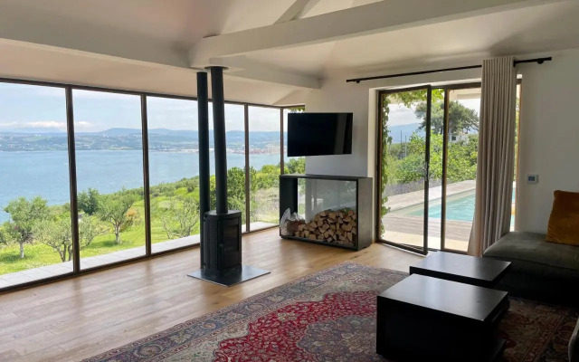 Villa The View