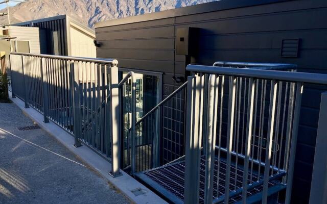 Lake View Townhouse Queenstown Hill