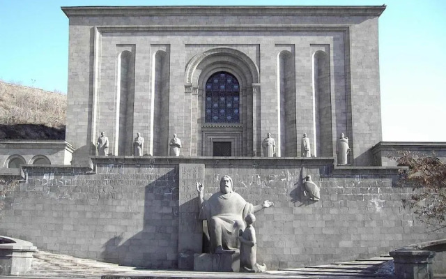 Best Hostel Republic Square