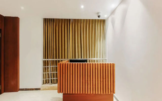 OYO 24583 Sesha Grand