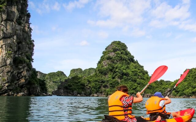 Signature Halong Cruise