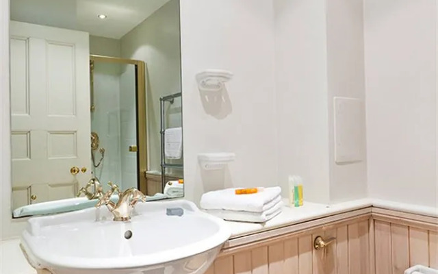 Johnston Terrace Apartment