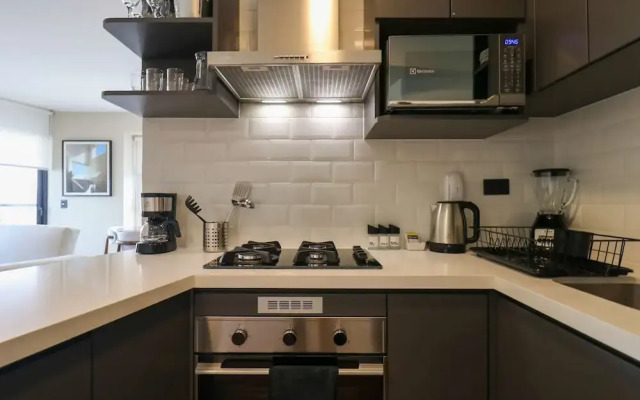 w Elegant 2BR With Balcony in San Isidro