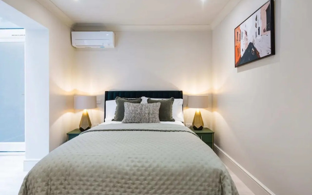 Marble Arch Suite 2-hosted by Sweetstay