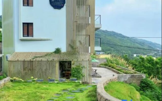 Shengwu Hai Homestay (Bianjiao Colorful Village Viewing Platform Branch)