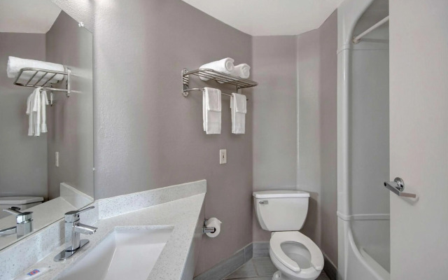 Motel 6 San Antonio, TX - South