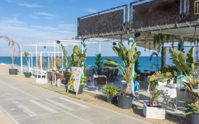 OP HomeHolidaysRentals Plume - Costa Barcelona