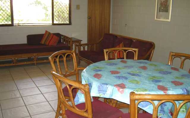 Magnetic Retreat Holiday Units