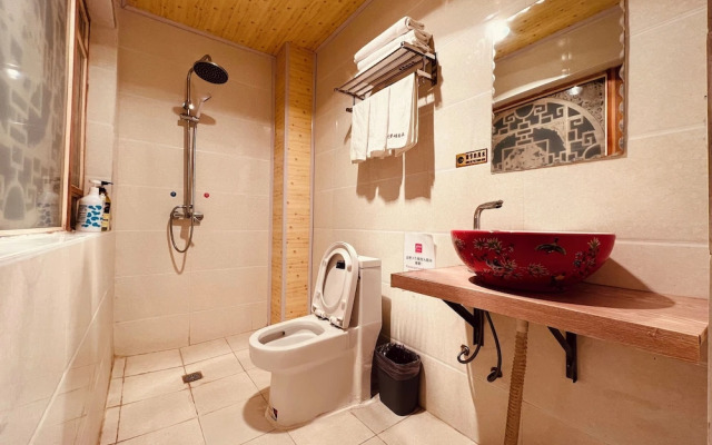 ShangriLa chudengshuo homestay