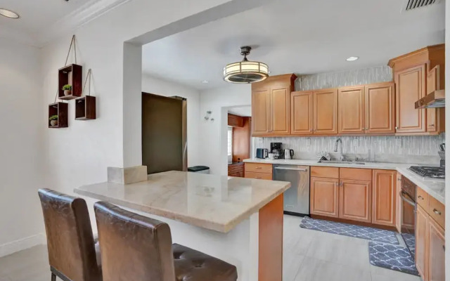 4BD House with Private Heated Pool