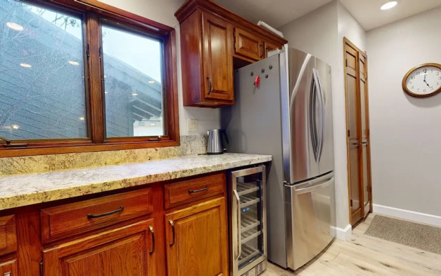 Mammoth Pines #02 - Year-round Activities!