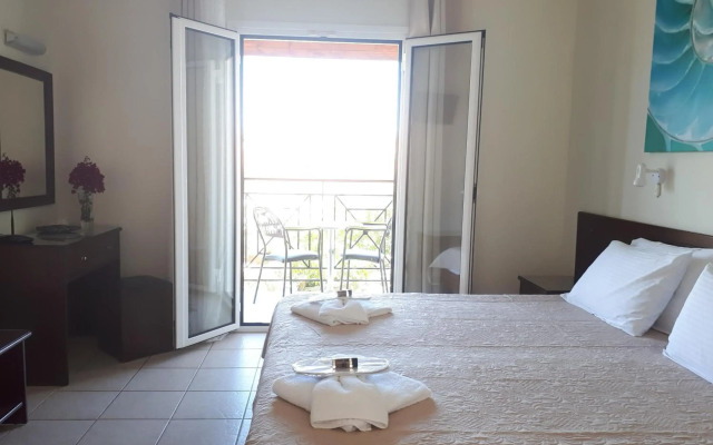 Metaxa Apartments