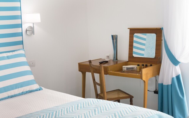 Blue Suite Sorrento Tasso Square