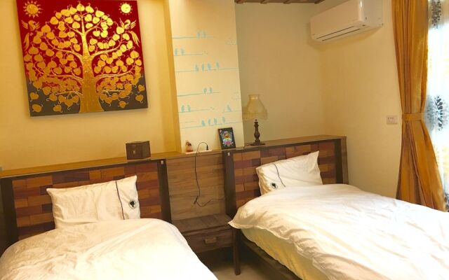 Home & Teak Homestay