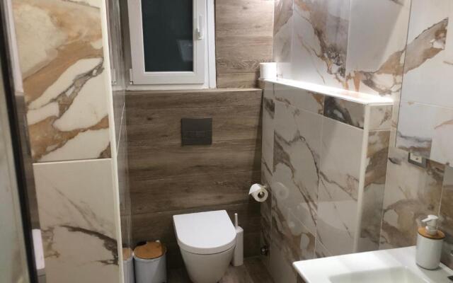 Royal Blue Grand Suite No 1
