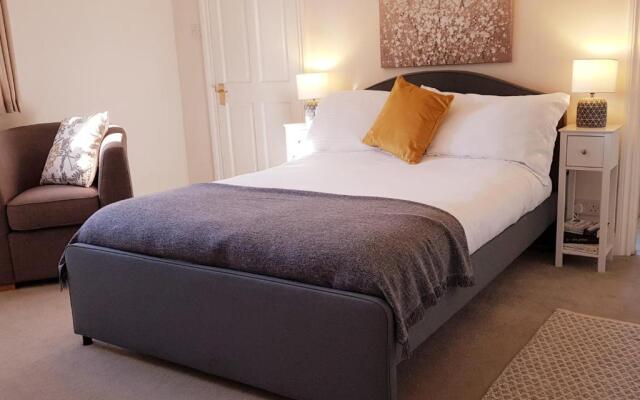 The Comfy Place - Private Apartment in Maidenhead