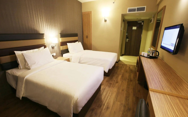 SEM9 Senai ''Formerly Known as Perth Hotel"