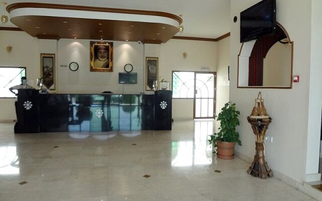 Green Oasis Hotel